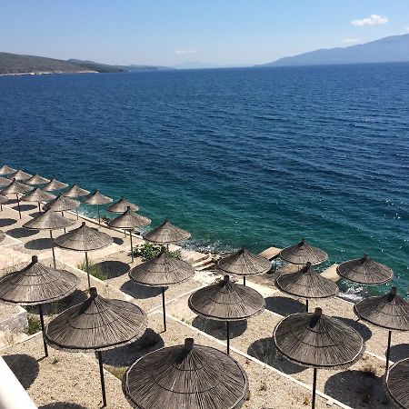 Berti Apartments Sarandë Esterno foto