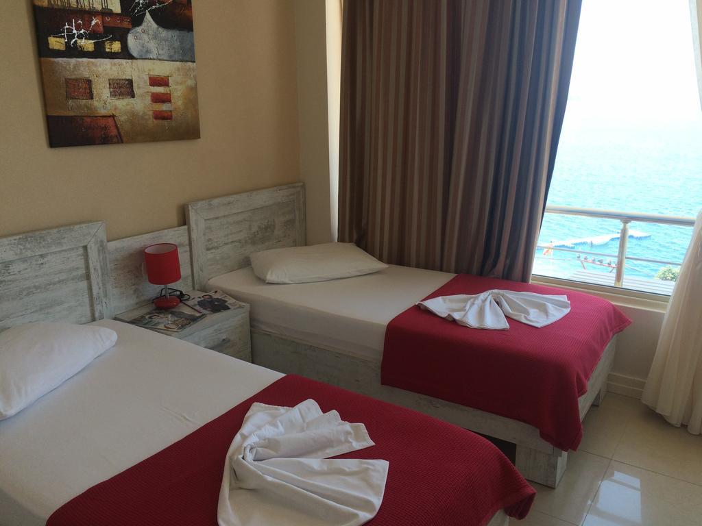 Berti Apartments Sarandë Esterno foto