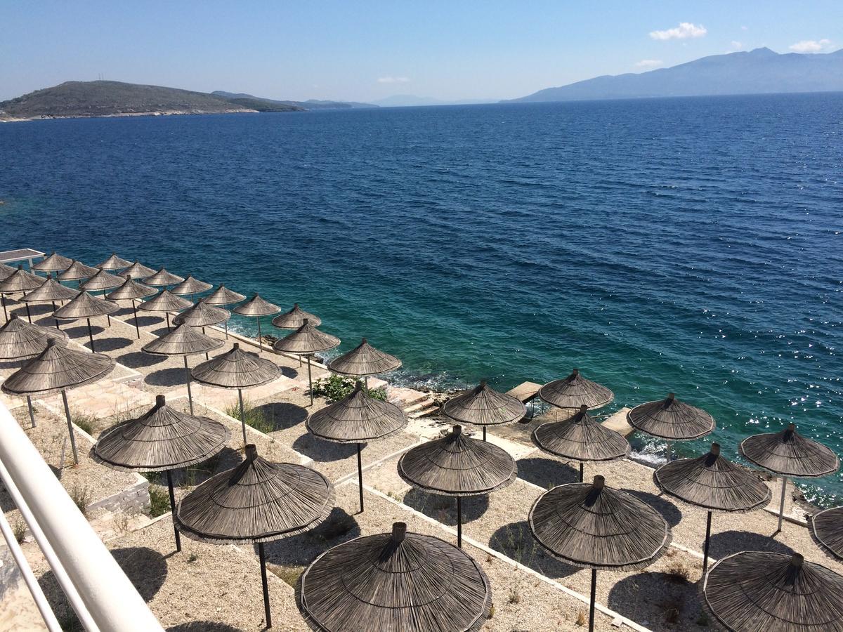 Berti Apartments Sarandë Esterno foto