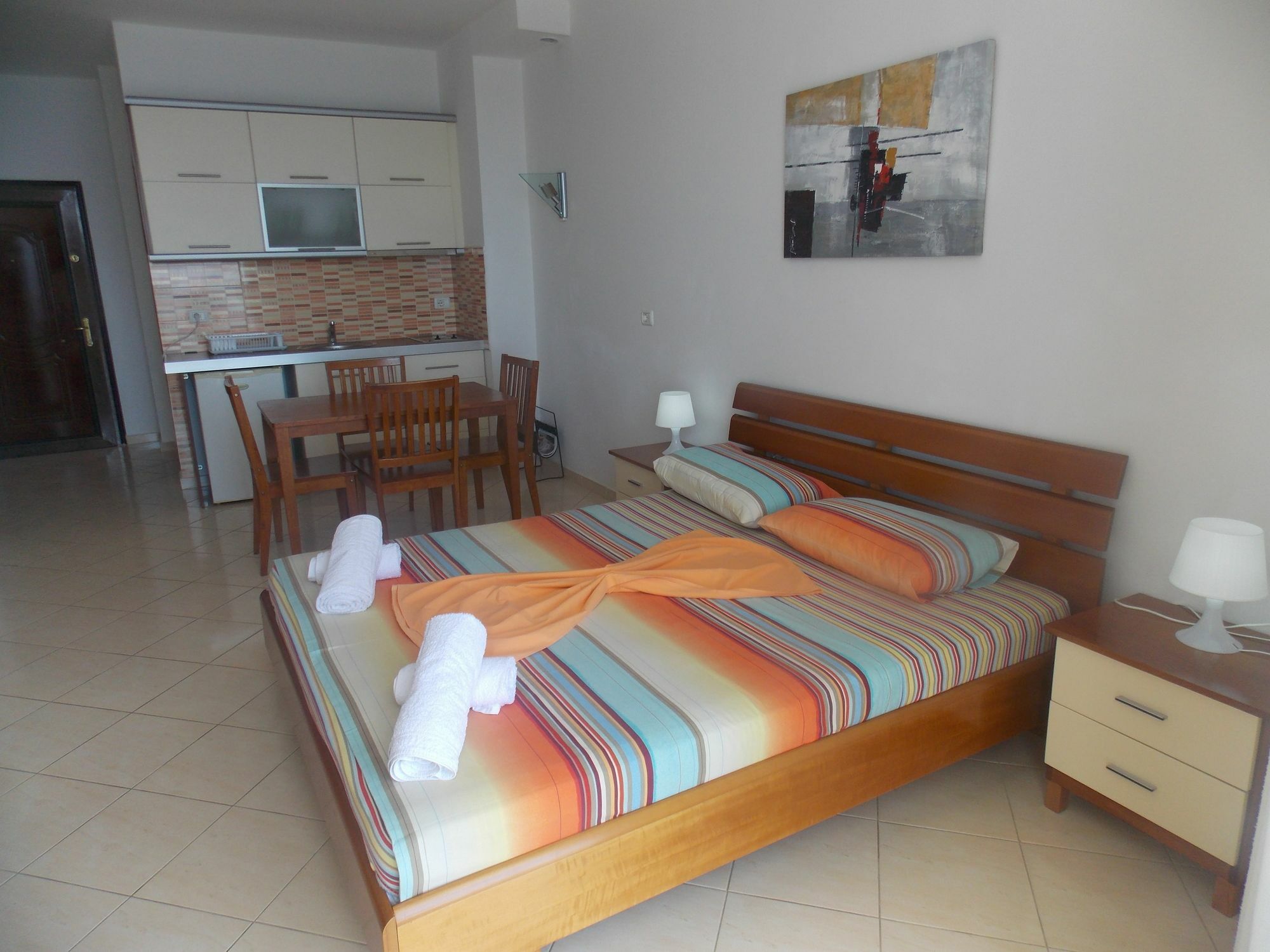 Berti Apartments Sarandë Esterno foto