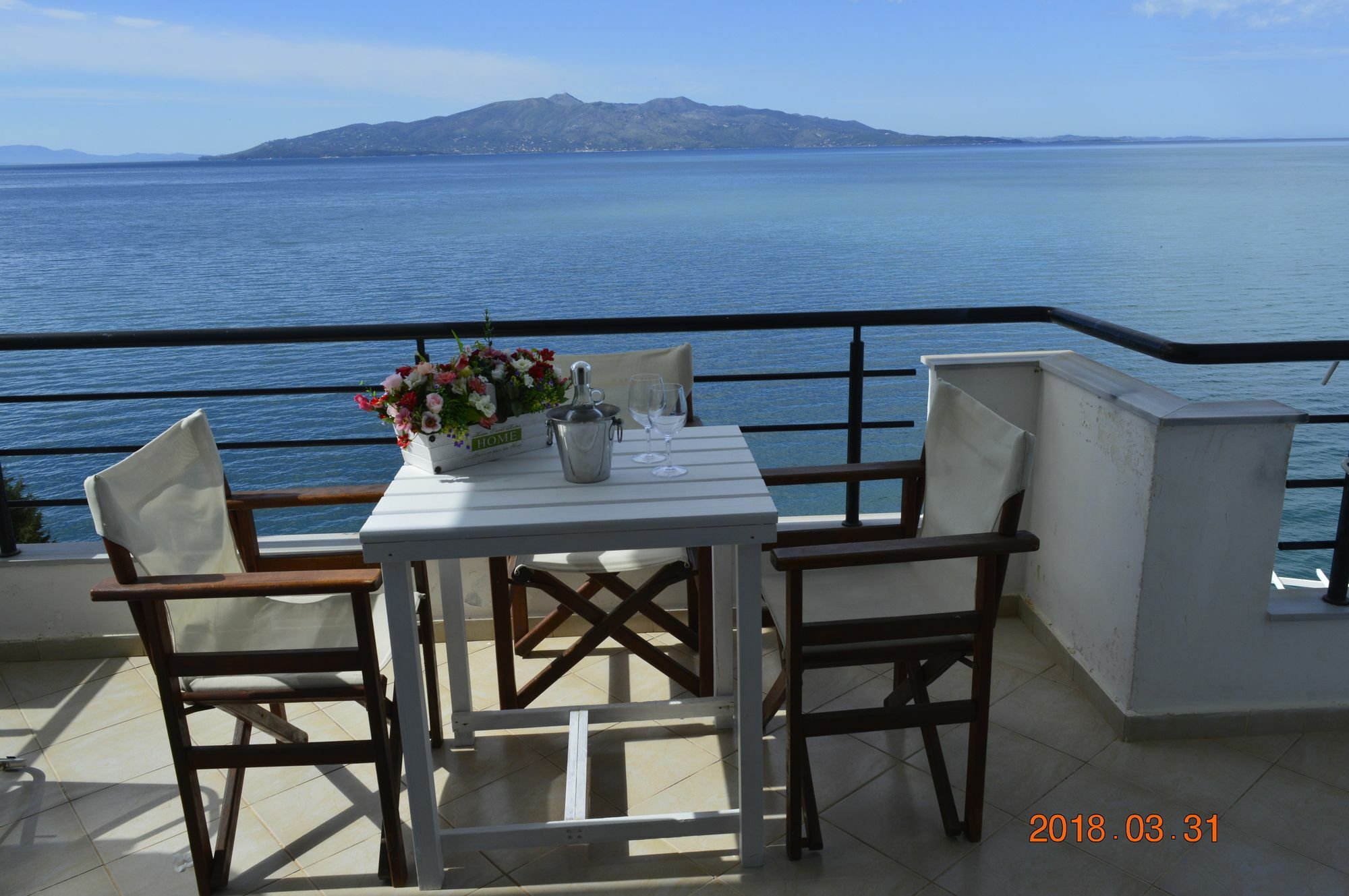 Berti Apartments Sarandë Esterno foto